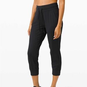 Lululemon ready to rulu jogger size 2